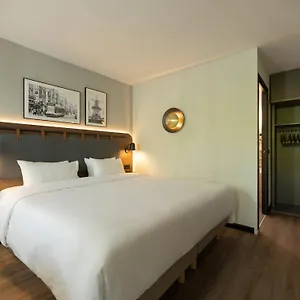 Campanile & Restaurant Zuid-oost Отель Амстердам